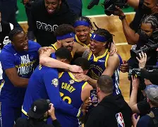 开云线上登录-勇士库里比赛全场回放